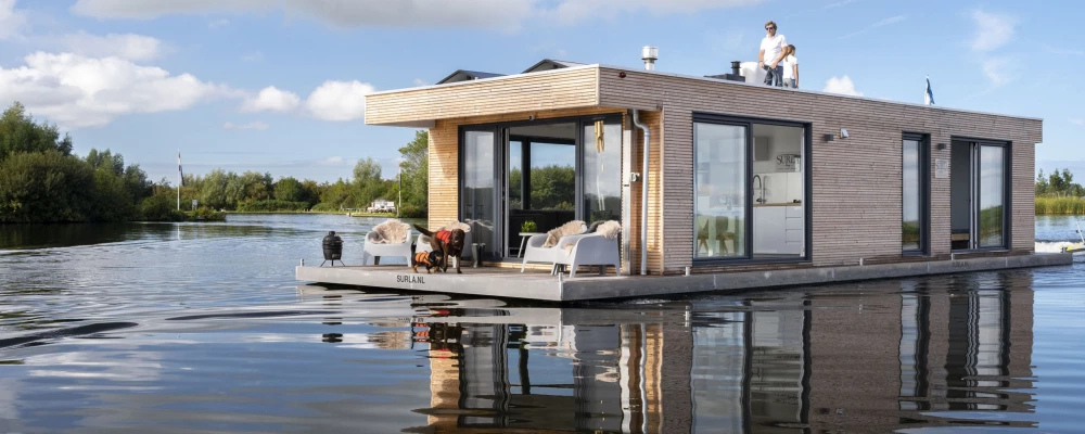 surla houseboat