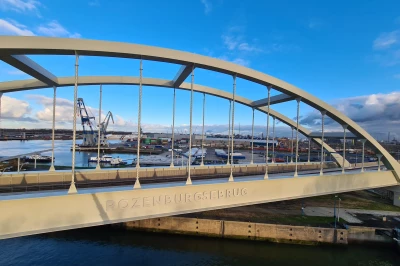 RVS brugletters voor spoorbrug Zuid-Holland