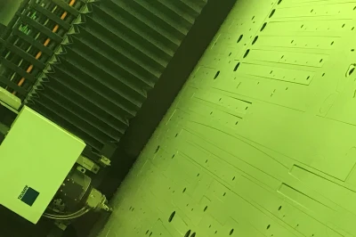 lasersnijden 10 kW lasersnijmachine plaatwerk - hoekman rvs